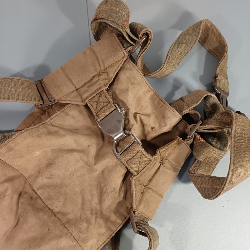 FRANCE HARNAIS DE PARACHUTE DE PILOTE AERONAUTIQUE MILITAIRE EFA MODELE A IDENTIFIER