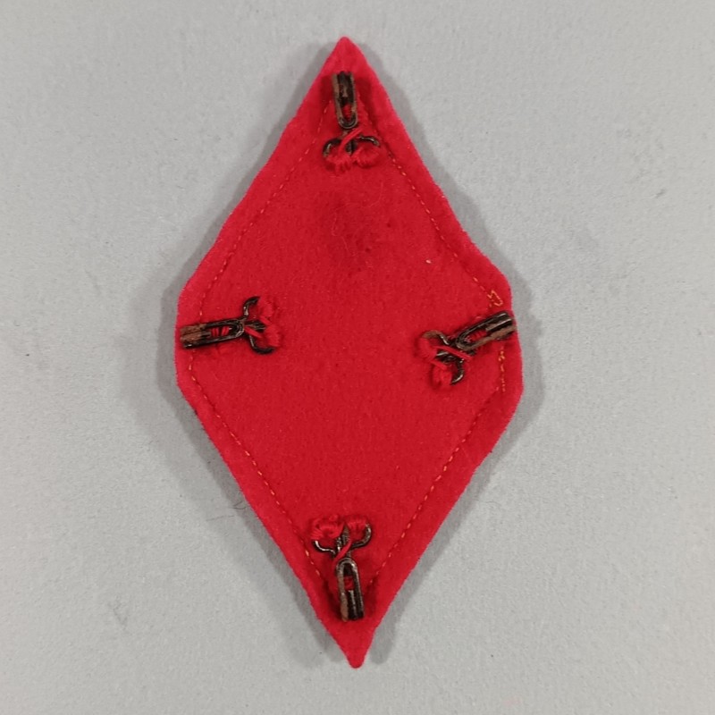 INSIGNES TISSU LOSANGE MODELE 1945 DE SERGENT DU 2 ème REGIMENT DE SPAHIS MAROCAINS