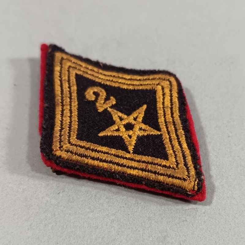 INSIGNES TISSU LOSANGE MODELE 1945 DU 2 ème REGIMENT DE SPAHIS MAROCAINS