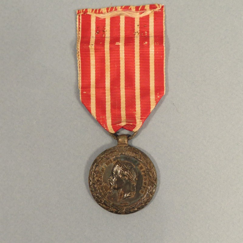 MEDAILLE EN ARGENT DE LA CAMPAGNE D'ITALIE NAPOLEON III 1859 SECOND EMPIRE SIGNEE BARRE