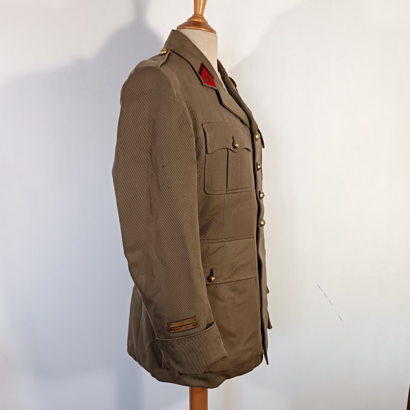 VESTE D'UNIFORME MODELE 1939 D'UN LIEUTENANT AU 53 ème REGIMENT D'ARTILLERIE MIXTE DIVISIONNAIRE 1939-1940