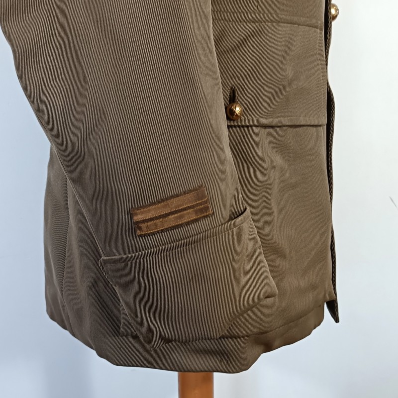 VESTE D'UNIFORME MODELE 1939 D'UN LIEUTENANT AU 53 ème REGIMENT D'ARTILLERIE MIXTE DIVISIONNAIRE 1939-1940