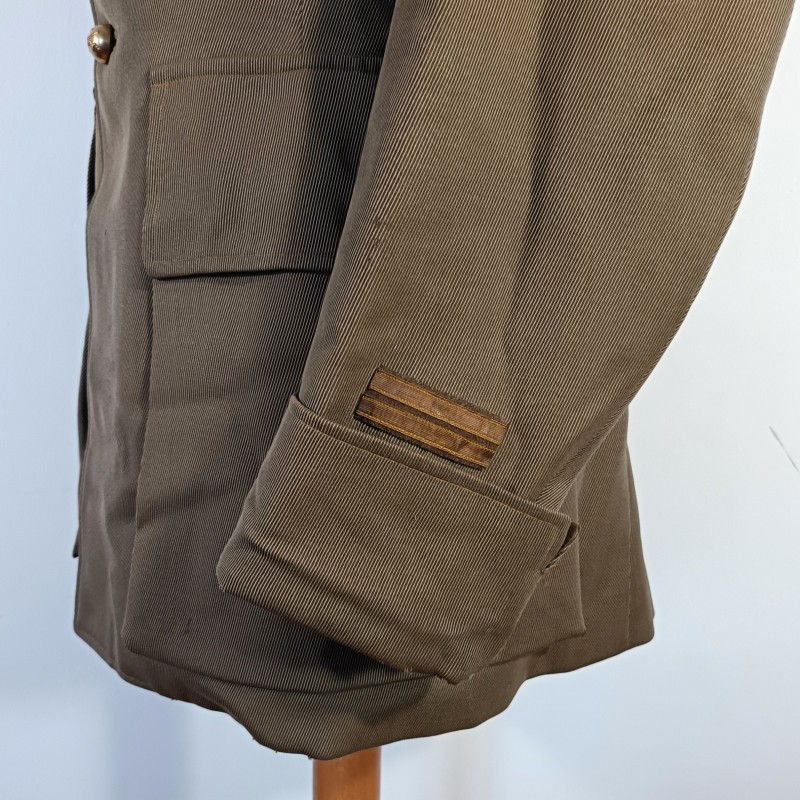 VESTE D'UNIFORME MODELE 1939 D'UN LIEUTENANT AU 53 ème REGIMENT D'ARTILLERIE MIXTE DIVISIONNAIRE 1939-1940