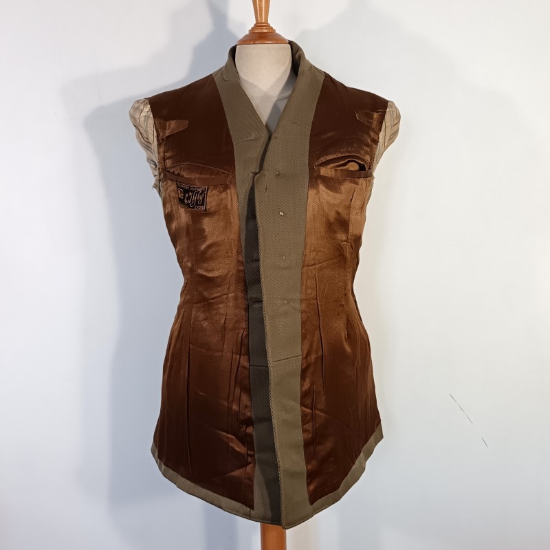 VESTE D'UNIFORME MODELE 1939 D'UN LIEUTENANT AU 53 ème REGIMENT D'ARTILLERIE MIXTE DIVISIONNAIRE 1939-1940