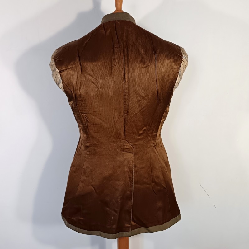 VESTE D'UNIFORME MODELE 1939 D'UN LIEUTENANT AU 53 ème REGIMENT D'ARTILLERIE MIXTE DIVISIONNAIRE 1939-1940