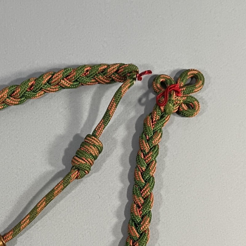 FOURRAGERE REGLEMENTAIRE DE LA CROIX DE GUERRE FERRET DORE FABRICATION ANCIENNE 1914-18 OU  1939-45