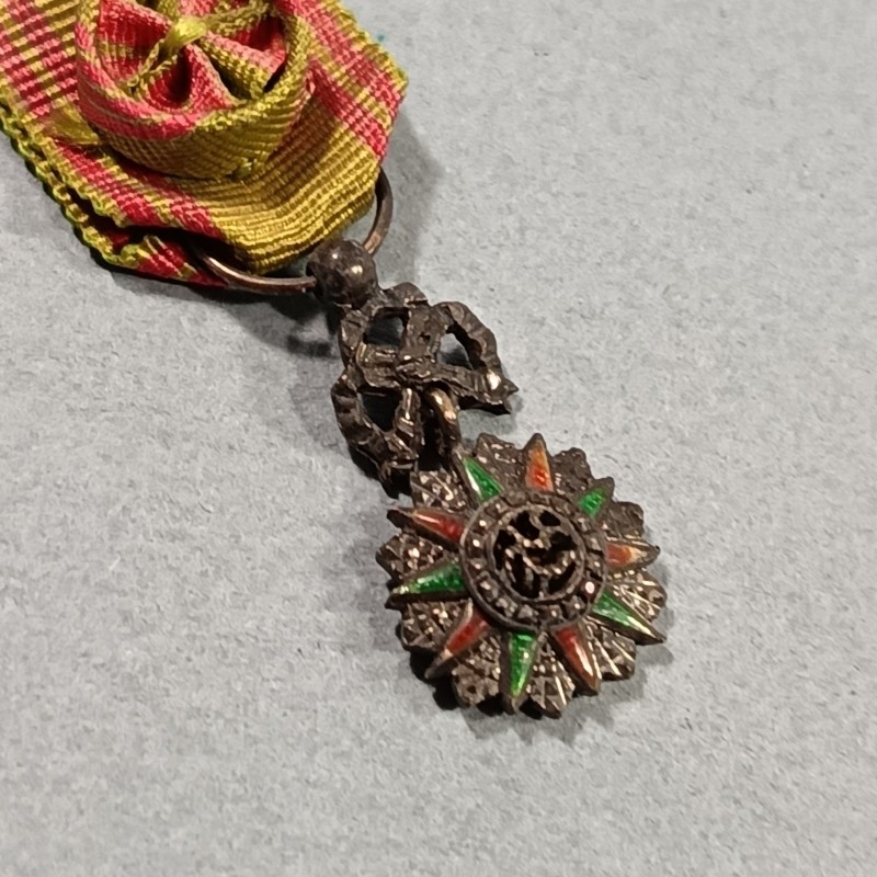 TUNISIE REDUCTION DE LA MEDAILLE D'OFFICIER DE L'ORDRE TUNISIEN DU NICHAN IFTIKHAR MUHAMMAD EL HADI 1902-1906