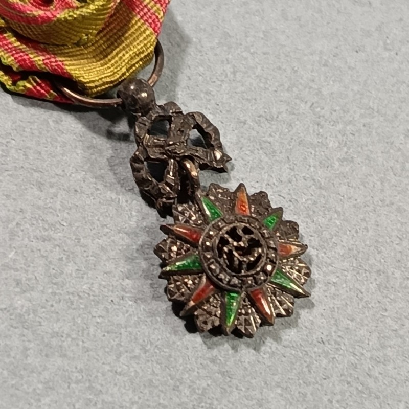 TUNISIE REDUCTION DE LA MEDAILLE D'OFFICIER DE L'ORDRE TUNISIEN DU NICHAN IFTIKHAR MUHAMMAD EL HADI 1902-1906