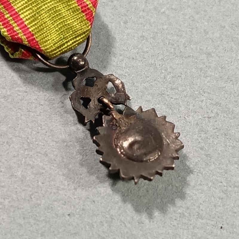 TUNISIE REDUCTION DE LA MEDAILLE D'OFFICIER DE L'ORDRE TUNISIEN DU NICHAN IFTIKHAR MUHAMMAD EL HADI 1902-1906