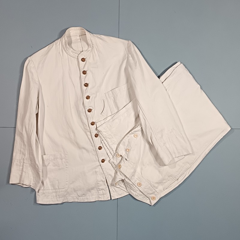 TENUE BLANCHE VESTE ET PANTALON EN COTON FIN MODELE ANCIEN UNIFORME DE TRAVAIL BOUTONS SAPEURS POMPIERS