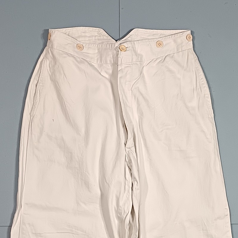TENUE BLANCHE VESTE ET PANTALON EN COTON FIN MODELE ANCIEN UNIFORME DE TRAVAIL BOUTONS SAPEURS POMPIERS