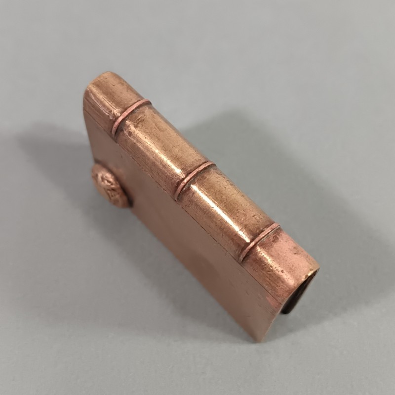 BRIQUET DE POILUS " ORIENT " PETIT LIVRE AVEC BOUTONS ANGLAIS ARTISANAT DE TRANCHEES SOUVENIR GUERRE 1914 - 1918