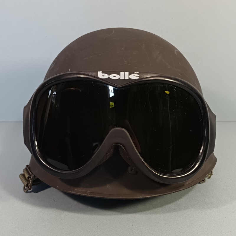 CASQUE F1 ARMEE FRANCAISE PEINTURE NOIRE ET COUVRE CASQUE CAMOUFLE LUNETTE BOLLE
