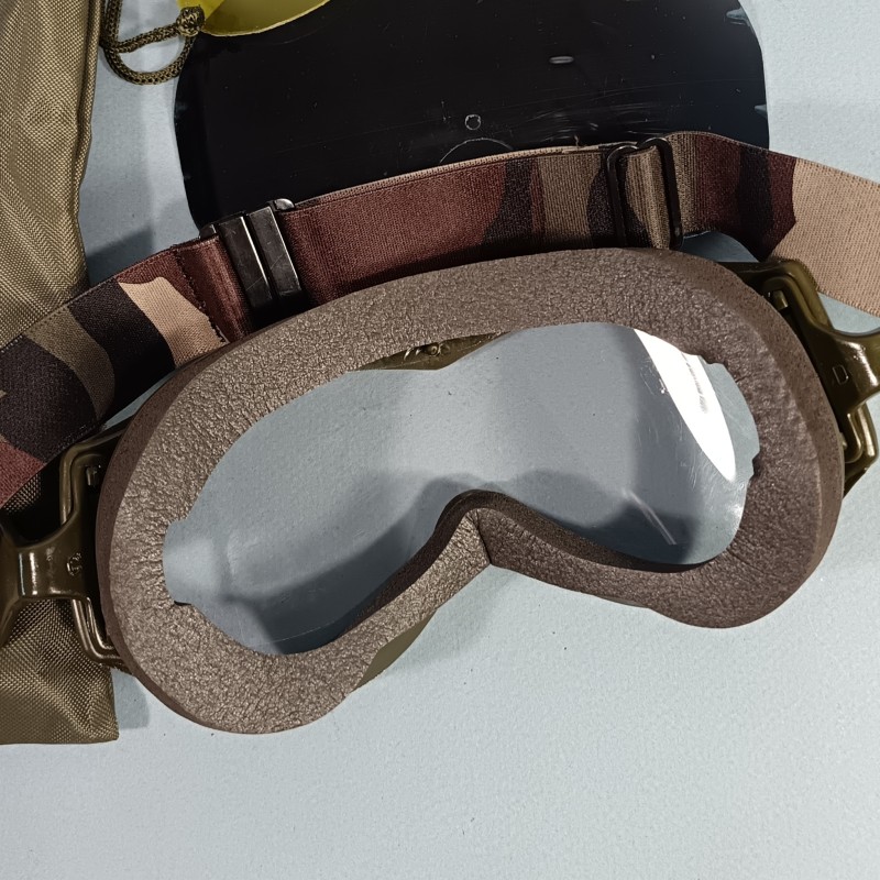 LUNETTES ARMEE FRANCAISE OPEX OPERATIONS EXTERIEURS MARQUE R & P LUNETTES + RECHANGES DE VERRES + HOUSSE
