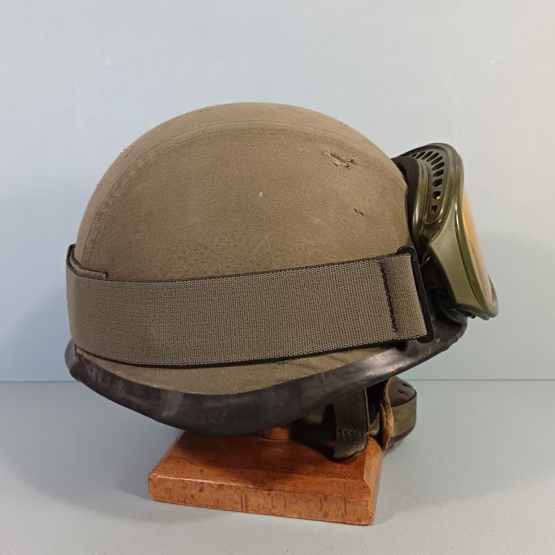 CASQUE F1 ARMEE FRANCAISE CAMOUFLE AVEC LA CAPUCHE DU SATIN 300 LUNETTE BOLLE