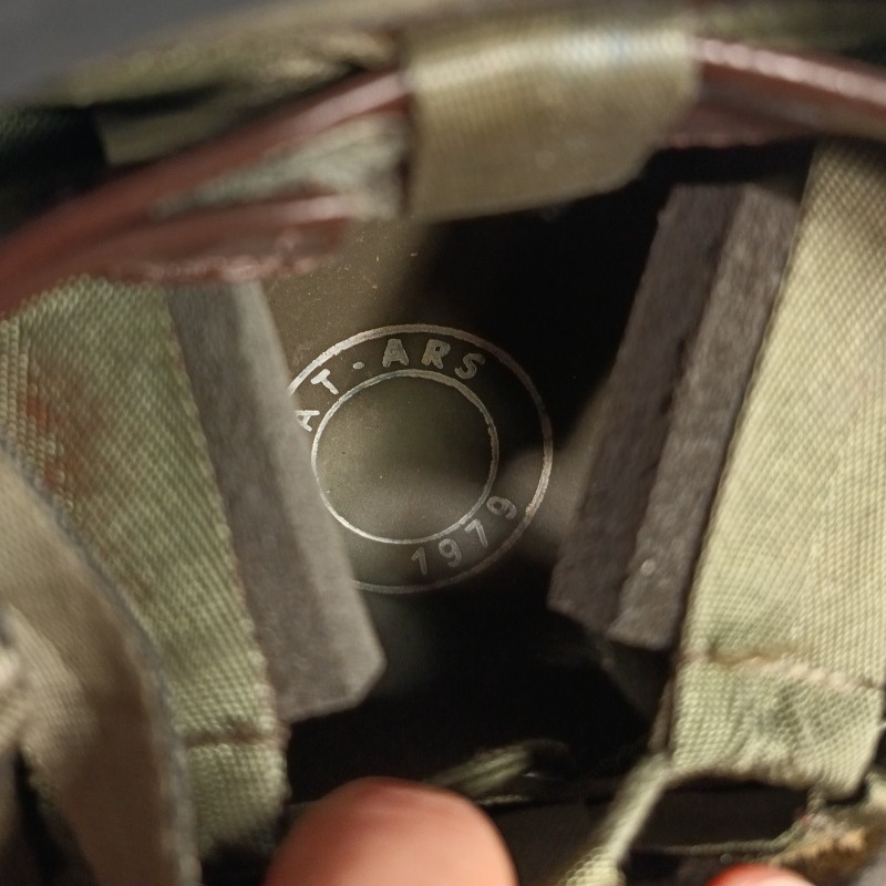 CASQUE F1 ARMEE FRANCAISE CAMOUFLE AVEC LA CAPUCHE DU SATIN 300 LUNETTE BOLLE