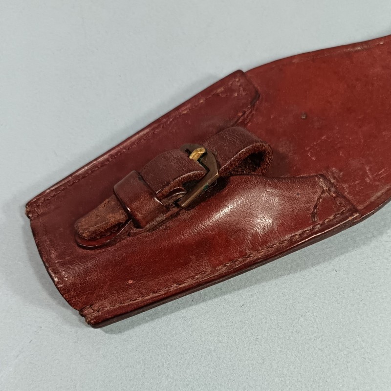PORTE BAIONNETTE GOUSSET POUR BAIONNETTE BERTHIER MODELE 1892 SPAHIS ET GENDARMERIE
