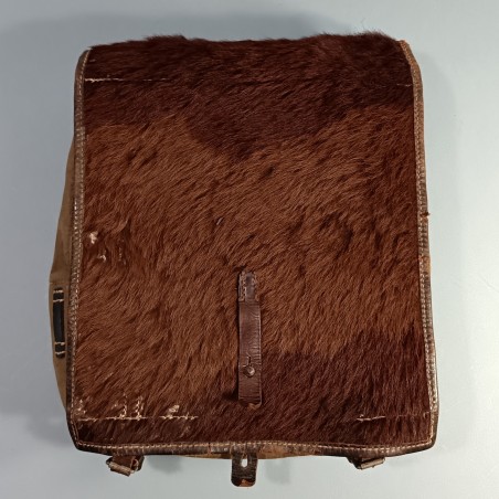 SAC A DOS ALLEMAND HAVRESAC POILES DE VACHE MODELE 1934 DATE 1939 AVEC CROCHETS POUR FIXATION AU BRELAGE