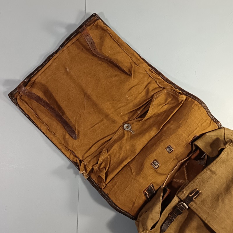 SAC A DOS ALLEMAND HAVRESAC POILES DE VACHE MODELE 1934 DATE 1939 AVEC CROCHETS POUR FIXATION AU BRELAGE