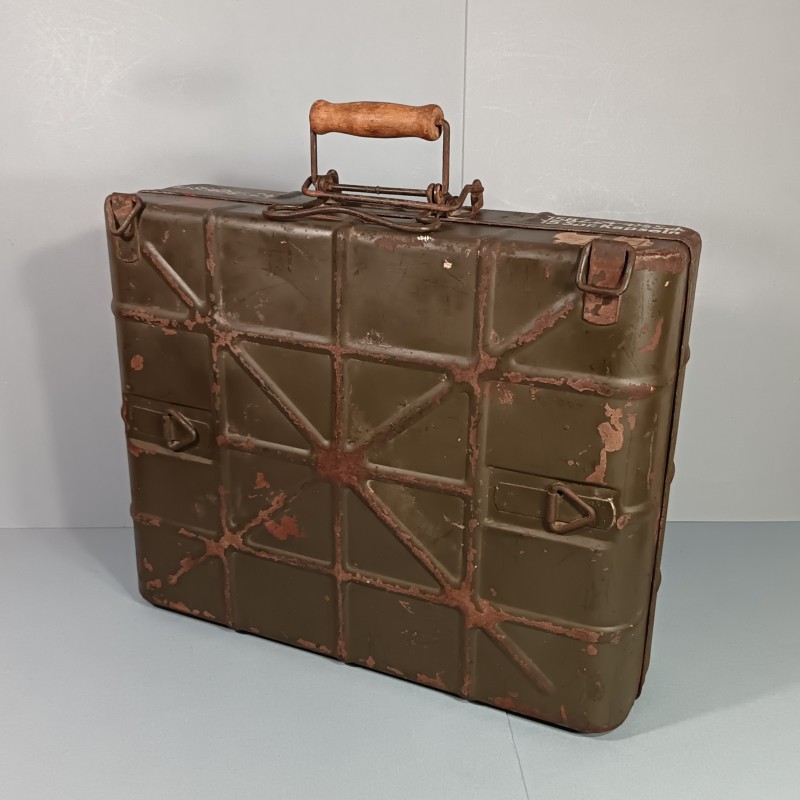 CAISSE ALLEMANDE DE TRANSPORT DE 15 GRENADES A MANCHES STIELHGRENADEN MODELE 1924 DATEE 1940
