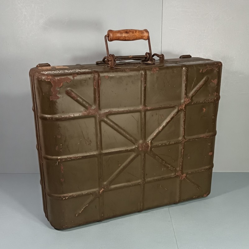 CAISSE ALLEMANDE DE TRANSPORT DE 15 GRENADES A MANCHES STIELHGRENADEN MODELE 1924 DATEE 1940