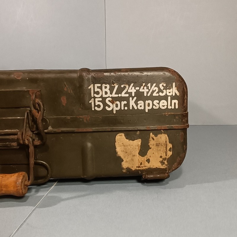 CAISSE ALLEMANDE DE TRANSPORT DE 15 GRENADES A MANCHES STIELHGRENADEN MODELE 1924 DATEE 1940