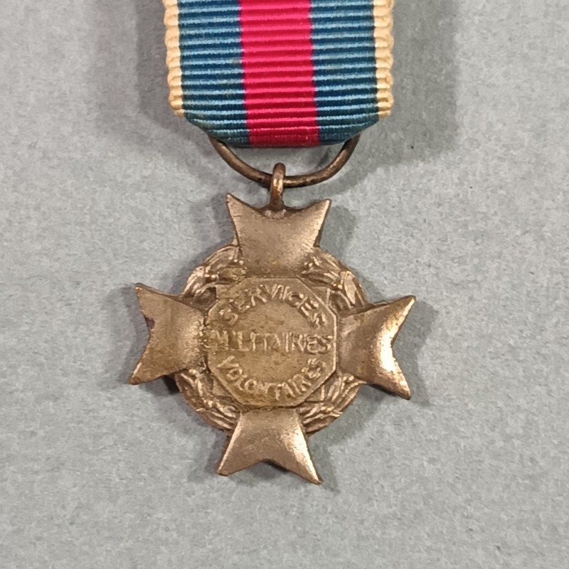 REDUCTION DE LA MEDAILLE CROIX ARGENT DES SERVICES MILITAIRES VOLONTAIRES