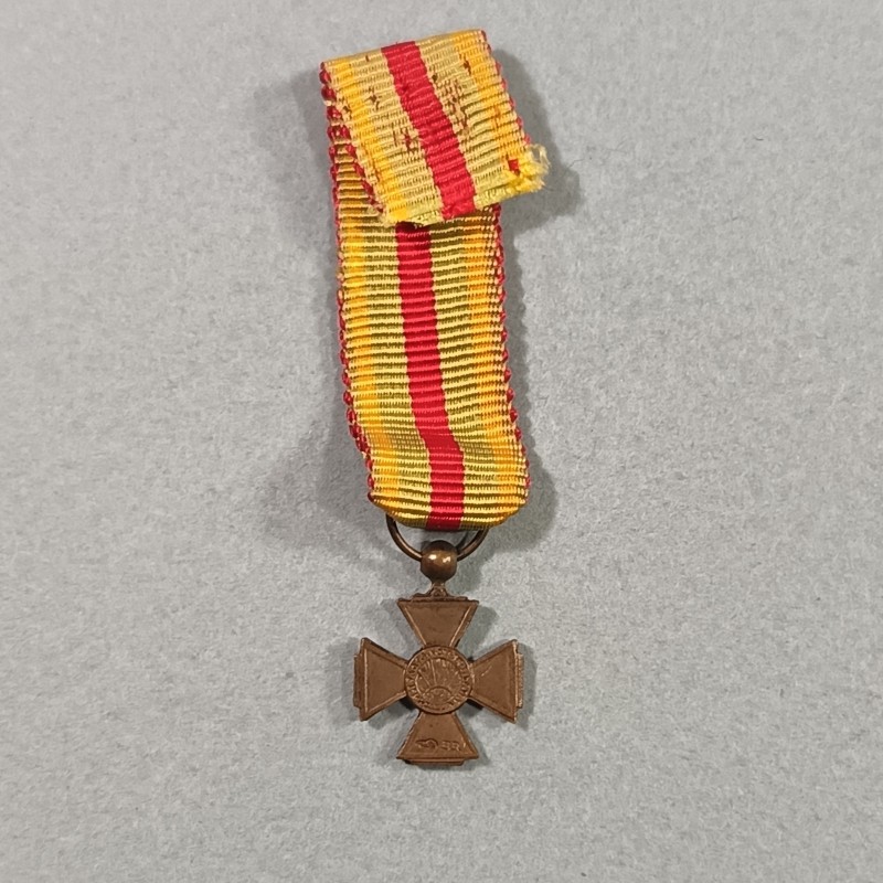 REDUCTION DE LA MEDAILLE CROIX DU COMBATTANT VOLONTAIRE RUBAN GUERRE 1914 1918
