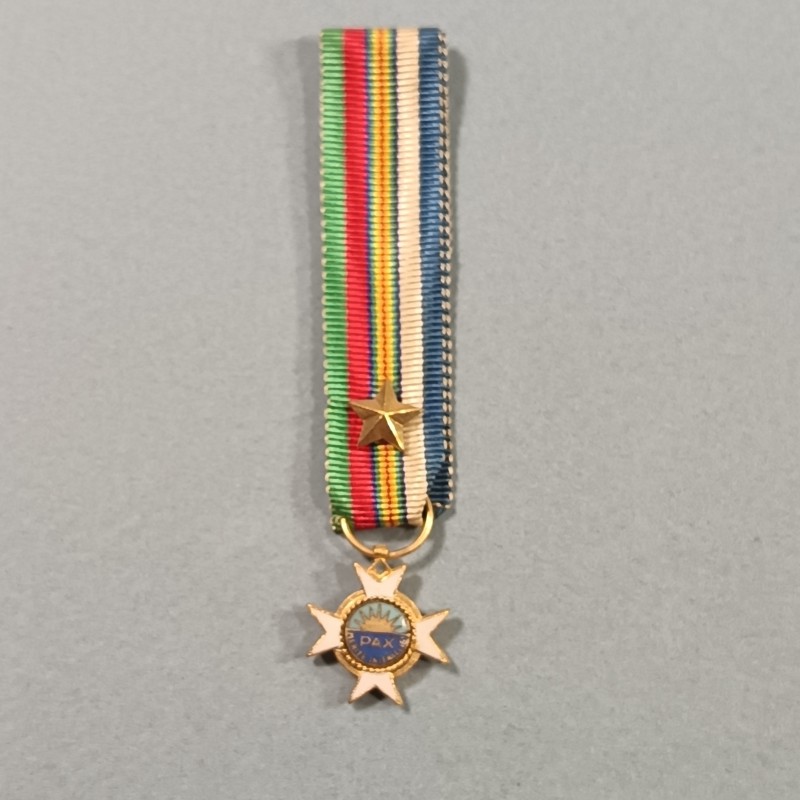 REDUCTION DE LA MEDAILLE CROIX DU MERITE INTERALLIE POUR LA PAIX AVEC UNE ETOILE
