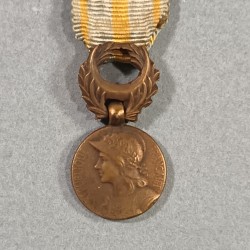 REDUCTION DE LA MEDAILLE COMMEMORATIVE D'ORIENT GUERRE 1914 1918