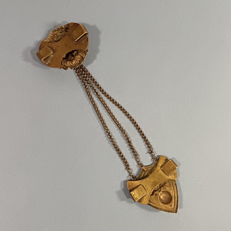 GARNITURES DE GIBERNE INFANTERIE ARTILLERIE MODELE TROISIEME REPUBLIQUE TETE DE LION CHAINETTES ET ECU A LA GRENADE