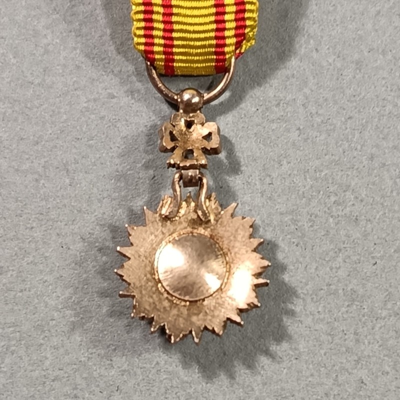 TUNISIE REDUCTION DE LA MEDAILLE DE L'ORDRE DE L'INDEPENDANCE NICHAN EL ISTIQLAL RUBAN NICHAN IFTIKAR