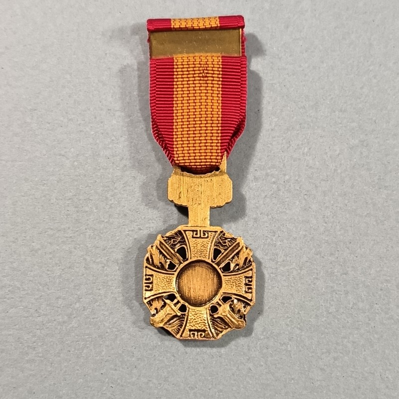 VIETNAM REDUCTION DE LA MEDAILLE OU CROIX DE LA BRAVOURE QUART DE TAILLE