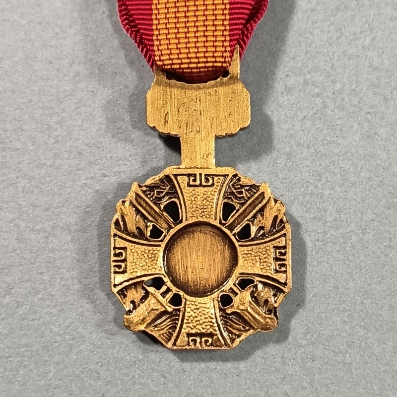 VIETNAM REDUCTION DE LA MEDAILLE OU CROIX DE LA BRAVOURE QUART DE TAILLE