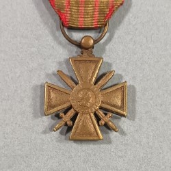 FRANCE REDUCTION DE LA MEDAILLE OU CROIX DE GUERRE DATE AU DOS 1914 1916 WAR CROSS WW1 QUART DE TAILLE