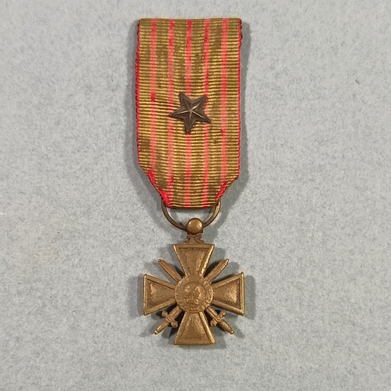 FRANCE REDUCTION DE LA MEDAILLE OU CROIX DE GUERRE DATE AU DOS 1914 1916 WAR CROSS WW1 QUART DE TAILLE