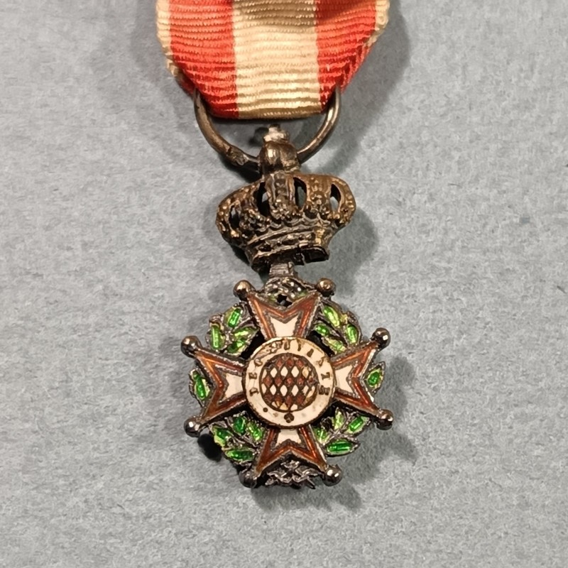 FRANCE REDUCTION DE LA MEDAILLE D'OFFICIER DE L'ORDRE DE ST CHARLES OU DU PRINCE CHARLES III