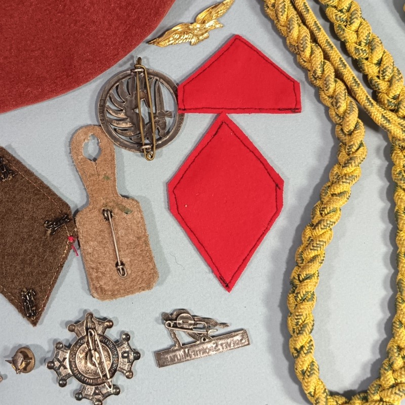 ENSEMBLE BERET INSIGNES FOURRAGERE D'UN PARA DU 35 ème RAP REGIMENT D'ARTILLERIE PARACHUTISTE