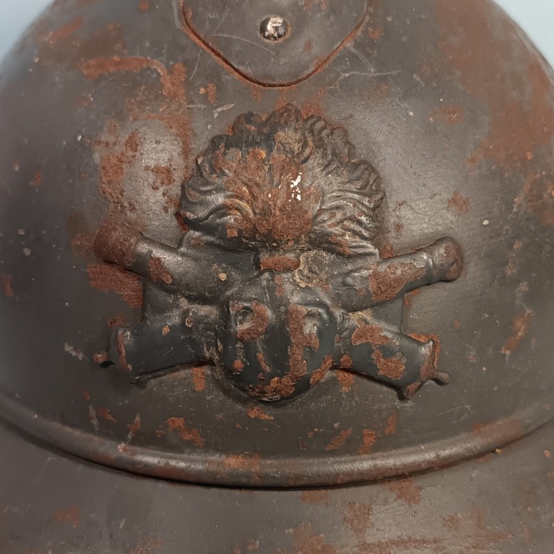 CASQUE ADRIAN MODELE 1915 ARTILLERIE COMPLET GUERRE 1914-1918 DANS SON JUS DE GRENIER !!