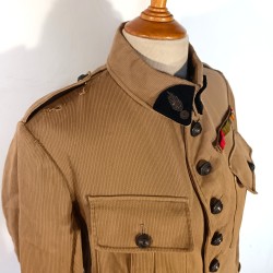 VESTE D'UNIFORME COULEUR SABLE MODELE 1918 CHASSEURS ET TROUPES D'AFRIQUE ET LEGION ETRANGERE