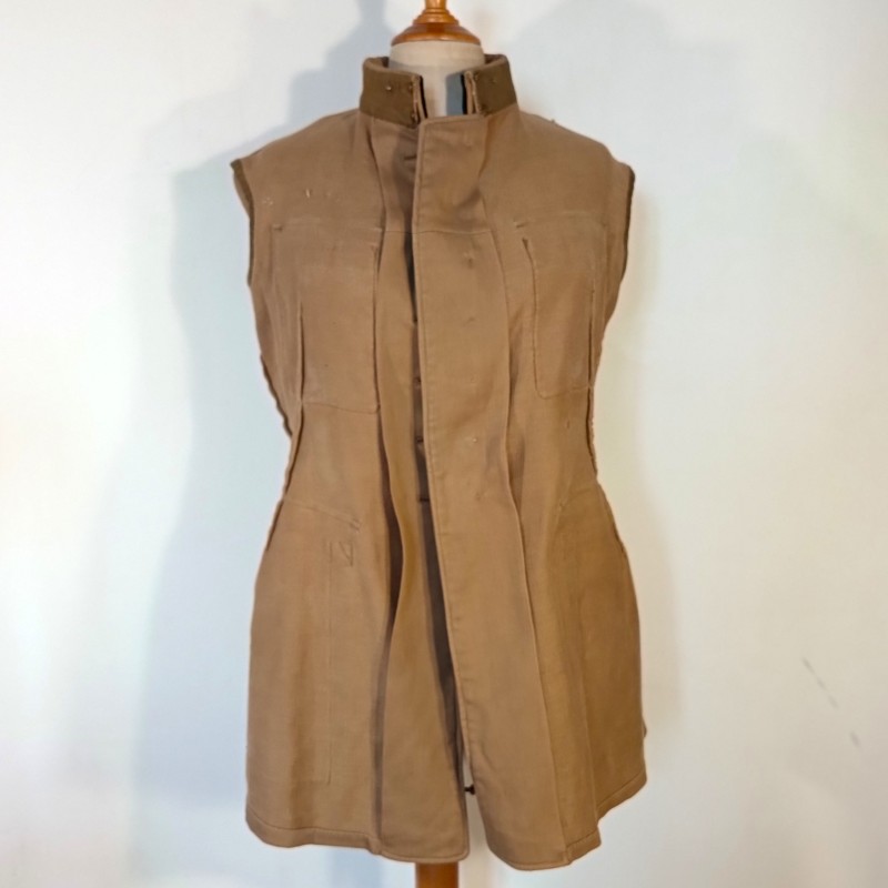 VESTE D'UNIFORME COULEUR SABLE MODELE 1918 CHASSEURS ET TROUPES D'AFRIQUE ET LEGION ETRANGERE