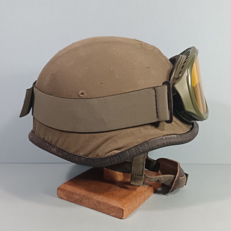 CASQUE F1 ARMEE FRANCAISE CAMOUFLE AVEC LA CAPUCHE DU SATIN 300 LUNETTE BOLLE