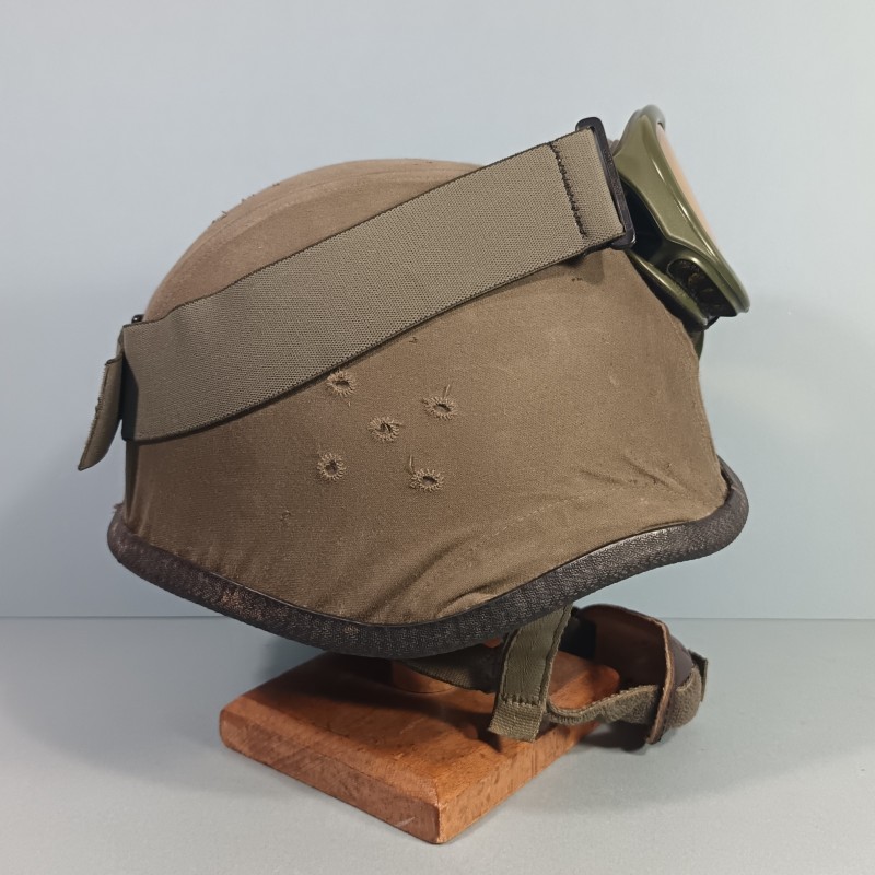 CASQUE F1 ARMEE FRANCAISE CAMOUFLE AVEC LA CAPUCHE DU SATIN 300 LUNETTE BOLLE