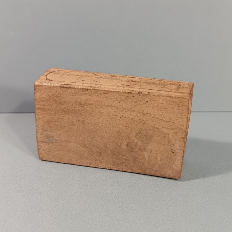 PETITE BOITE EN BOIS POUR ALLUMEURS OU DETONATEURS DE GRENADES A MANCHES STIELHGRENADEN MODELE 1924 DATEE 1944