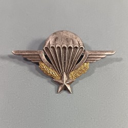 INSIGNE MILITAIRE BREVET PARACHUTISTE NON NUMEROTE EFFACE FABRICATION DRAGO PARIS ATTACHE A BOULES
