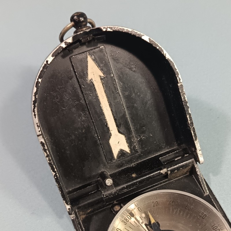 BOUSSOLE REGLEMENTAIRE MODELE 1922 FAB. SOCIETE DES LUNETIERS PARIS N°90745 POUR OFFICIER 1939-1945