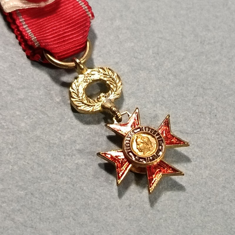 FRANCE REDUCTION DE LA MEDAILLE DE COMMANDEUR OU GRAND CROIX D'UN ORDRE FANTAISIE D'ENCOURAGEMENT AU BIEN