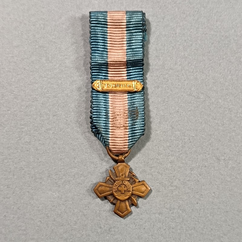 FRANCE REDUCTION DE LA MEDAILLE DE LA FEDERATION NATIONALE DE SAUVETAGE VALEUR CIVIQUE BARRETTE DEVOUEMENT