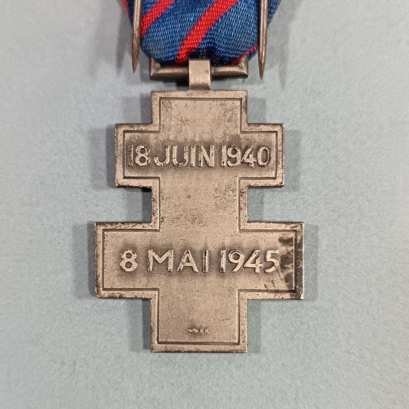 FRANCE MEDAILLE COMMEMORATIVE DES SERVICES VOLONTAIRES DE LA FRANCE LIBRE INSTITUEE DE 1946 A 1958