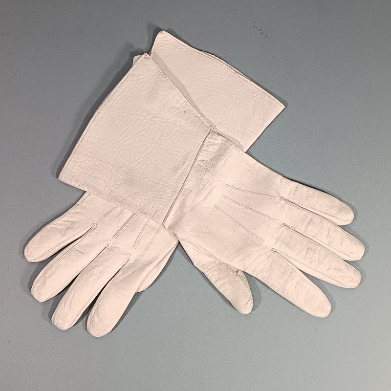 PAIRE DE GANTS CRISPIN EN CUIR BLANC CAVALERIE GENDARMERIE GARDE REPUBLICAINE GARDE AU DRAPEAU SAPEURS TAILLE 8